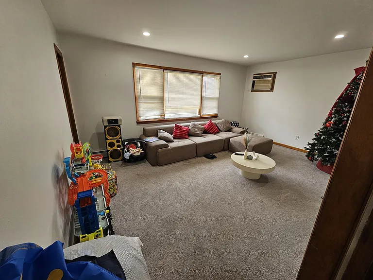 6 Cottage Pl #2 — Photo 6