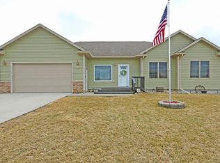 217 Maple Ridge Dr, Madrid, IA 50156