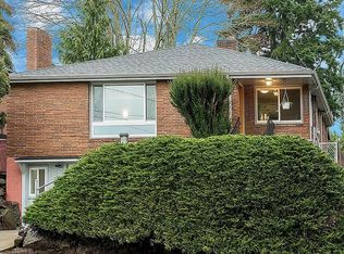 9042 38th Ave SW, Seattle, WA 98126