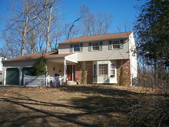 2nd image of 44 Bridge Dr