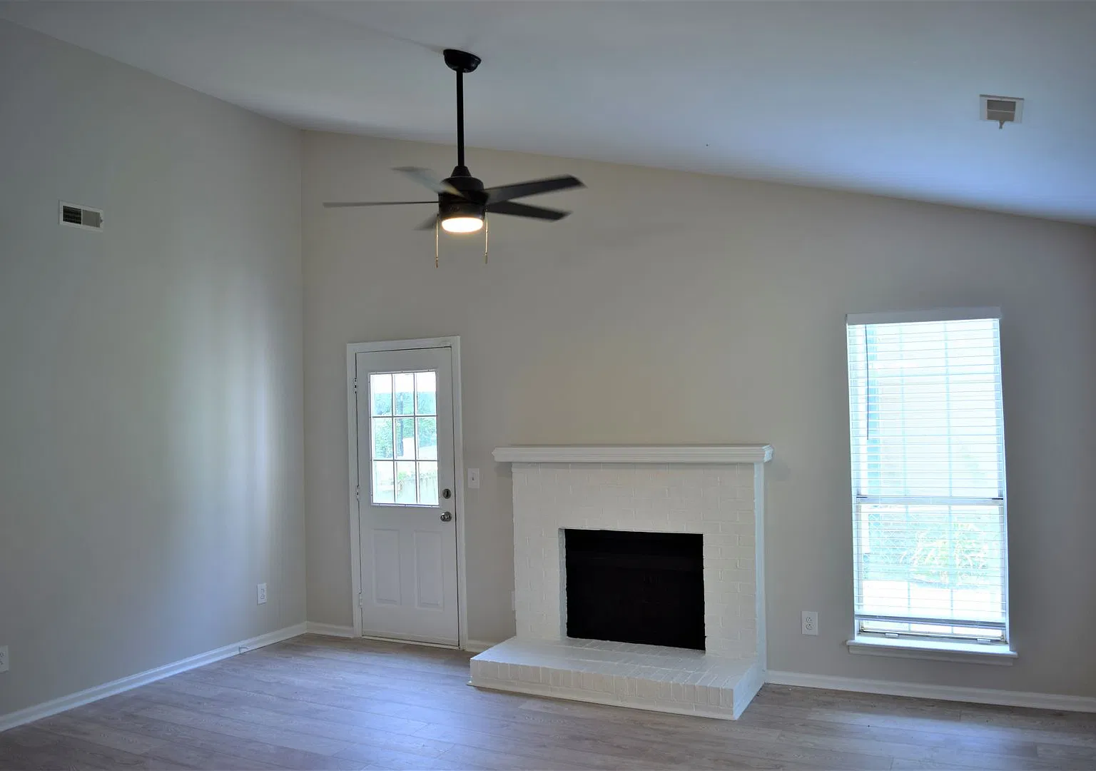 Remodeled ranch home - lots of upgrades — Photo 3