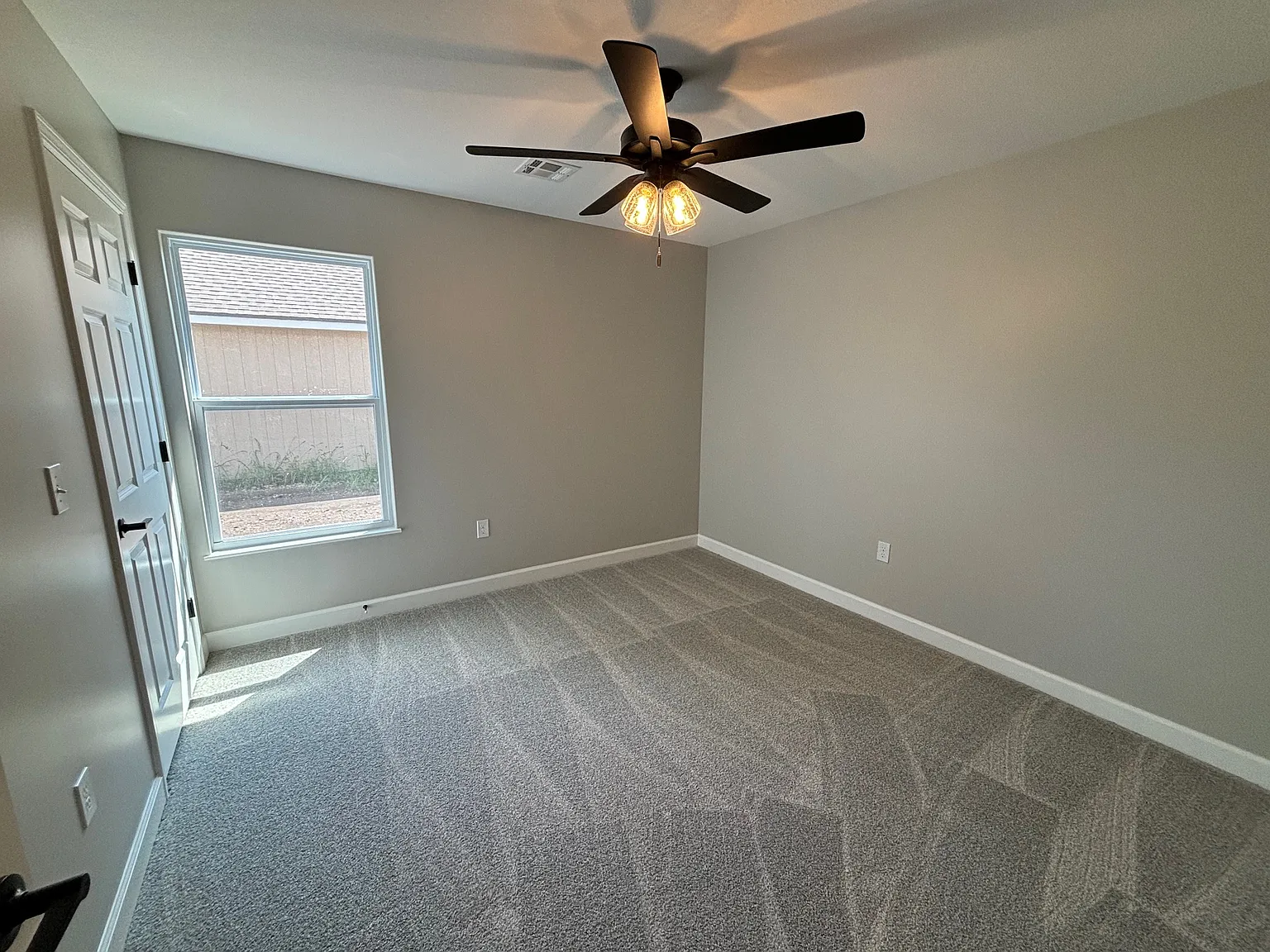 3 bed, $1,750 — Photo 3