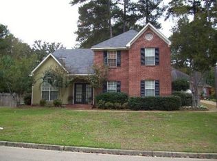 411 Autumn Creek Dr, Ridgeland, MS 39157