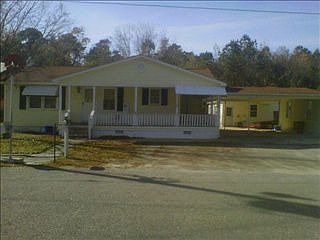 1st image of 123 Peacock St