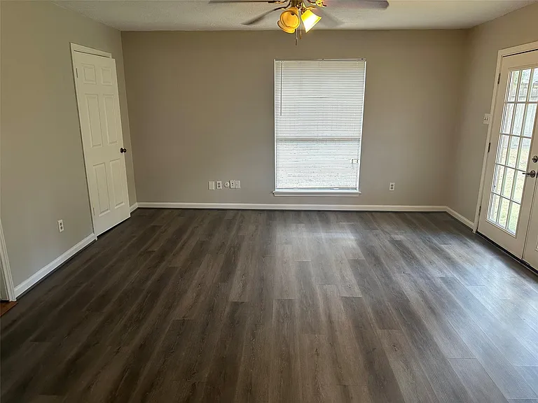 29031 Elmwood Dr — Photo 11