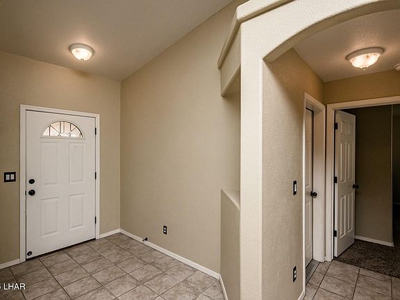 5th image of 300 Silverado Dr