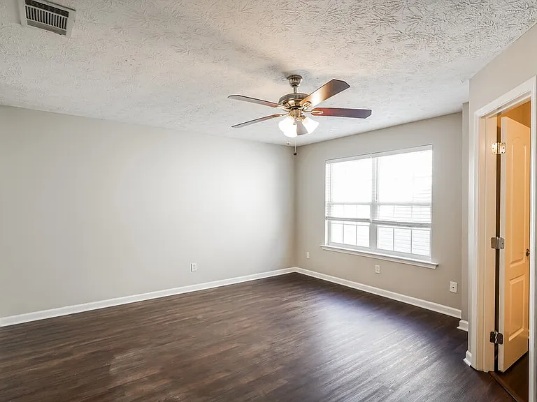 2809 Windcrest Trl — Photo 16