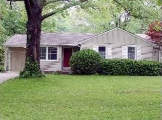 3112 W 72nd St, Prairie Village, KS 66208