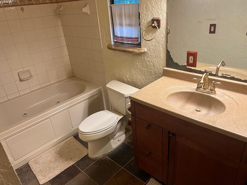 1st image of 2654 Clyde Dr