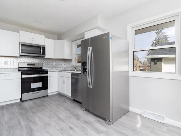 1508 E Tiffin Ave, Des Moines, IA 50316