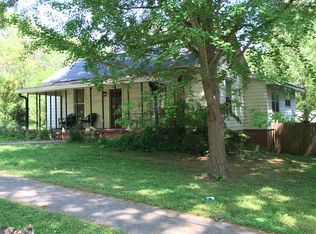 401 1/2 Forrest Pl, Lagrange, GA 30240