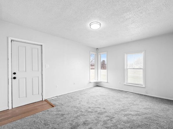 wichita-kansas-77355597 picture