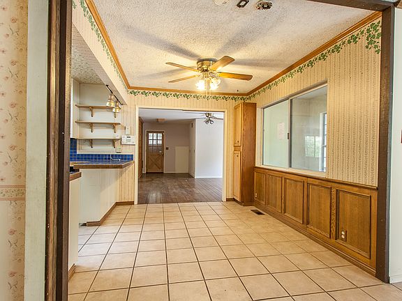 4th image of 4889 Cedar Dr