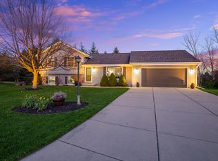 N50W14046 Camelot Ct, Menomonee Falls, WI 53051
