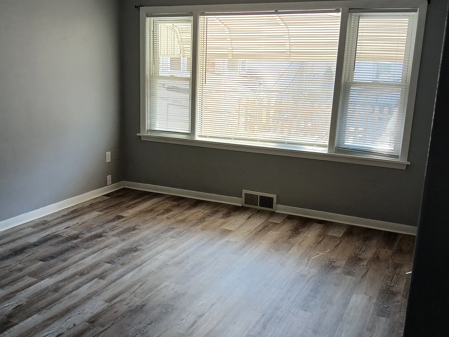 1 bed, 600 sqft, $975 — Photo 3