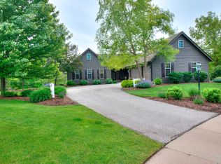 1711 Boulder Ct, Waukesha, WI