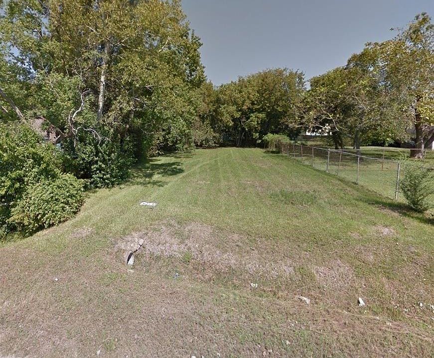 1st image of 4213 Larkspur St