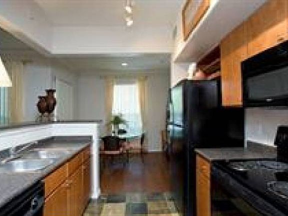 Kitchen 699-1700