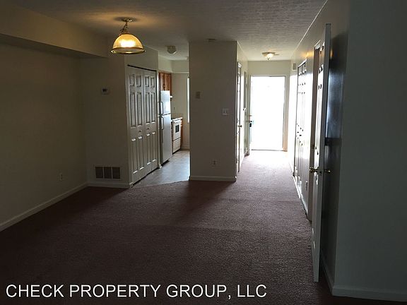 3rd image of 409 Midland Blvd