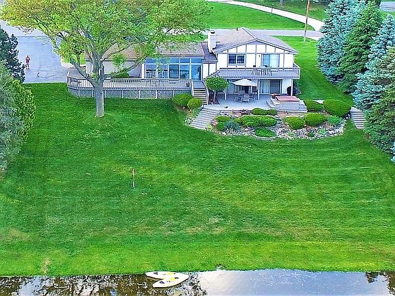 3rd image of 2583 Lake Charnwood Dr
