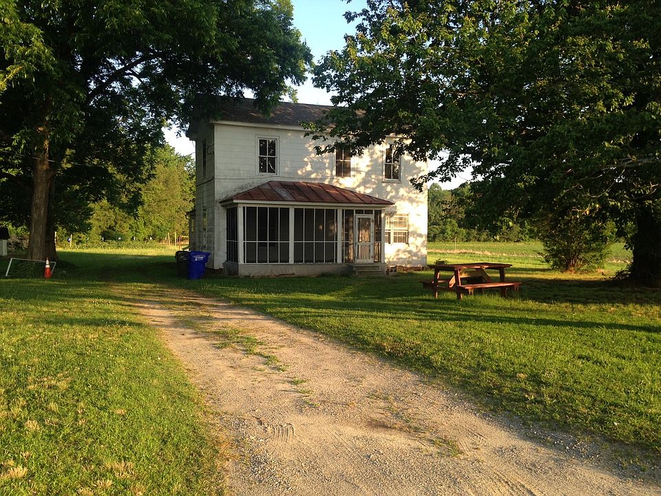 2nd image of 3963 Mockingbird Ln