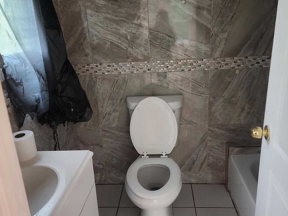 2nd image of 52 Cheshire Rd Floor 2