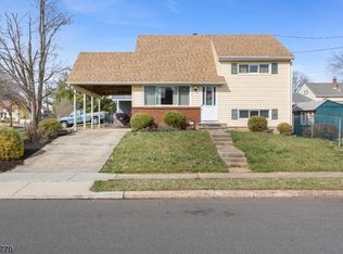 8 Mastogen Dr, Somerville, NJ 08876