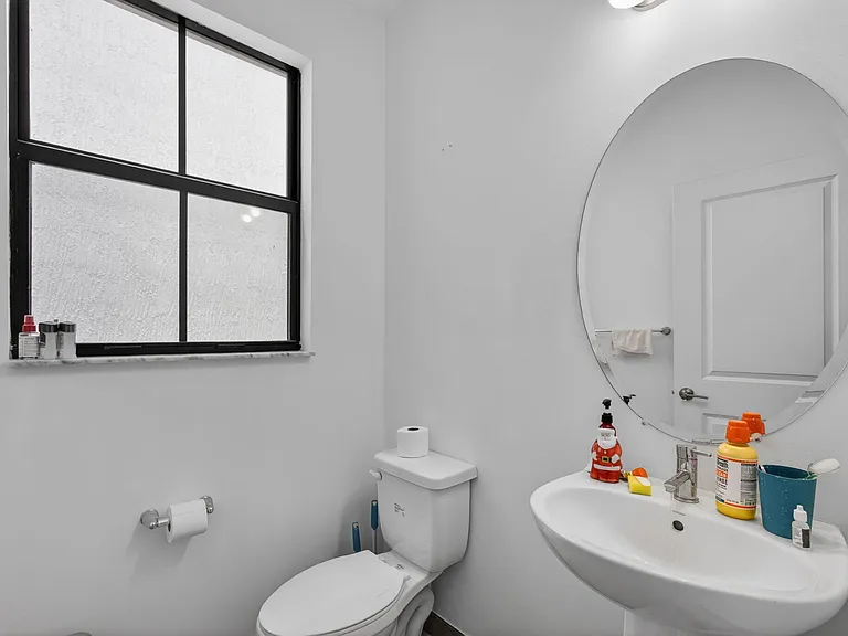 4009 Sequoia Pl — Photo 1