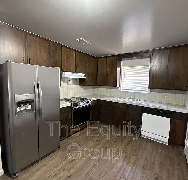 3501 W Colonial Ave #B — Photo 5