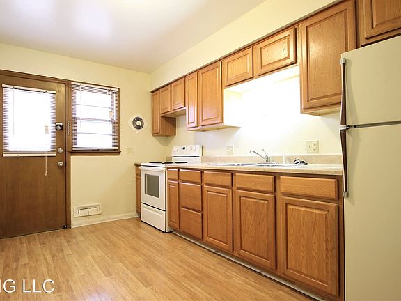 4th image of 4512 Bedford Ave APT 3