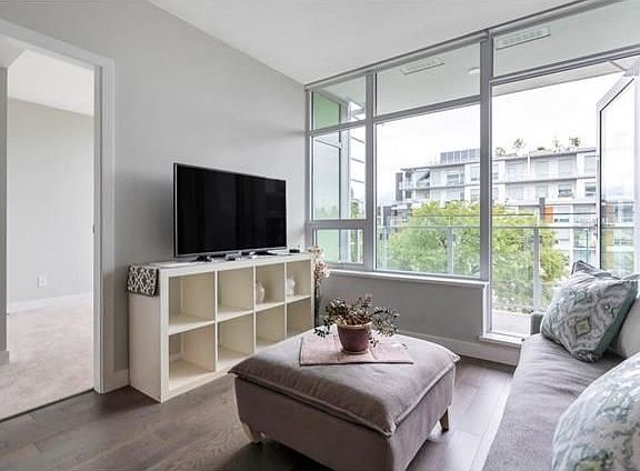 3rd image of 5077 Cambie St #403