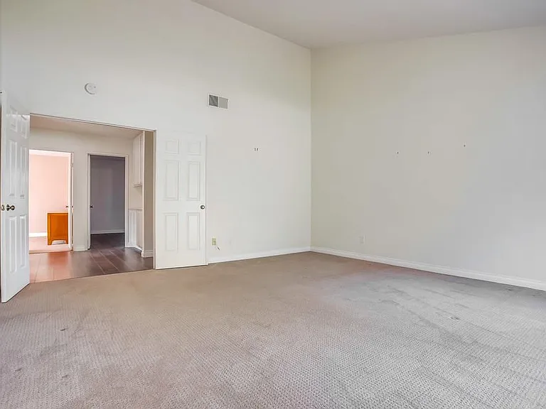 18397 Camberwell Ln — Photo 36
