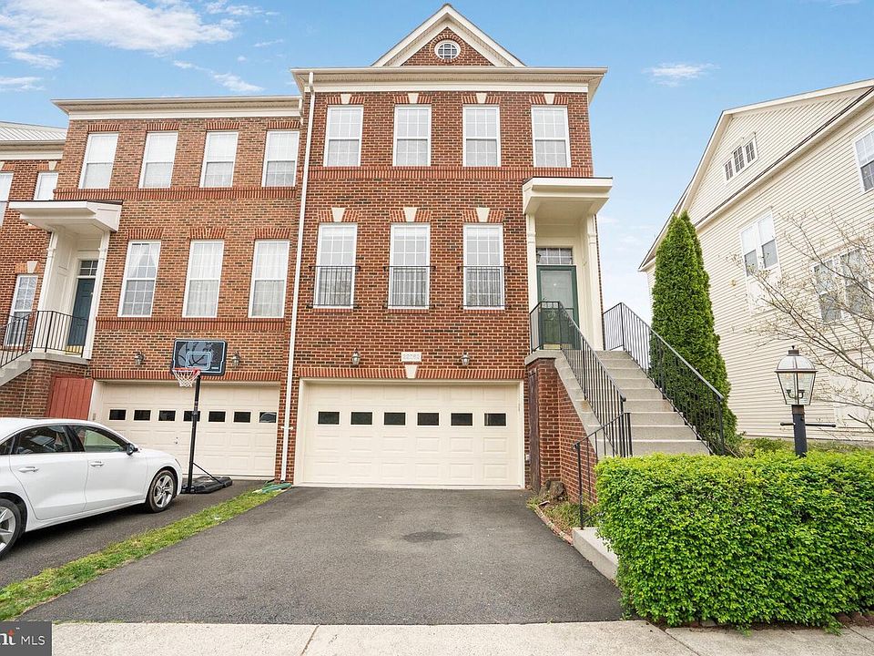 1st image of 22062 Dilworth Sq