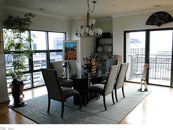 5th image of 123 College Pl Unit 1410