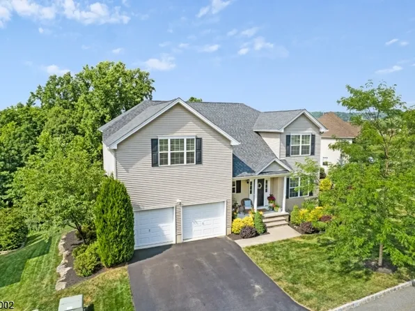 2 Locust Ct, Allamuchy Twp., NJ 07840