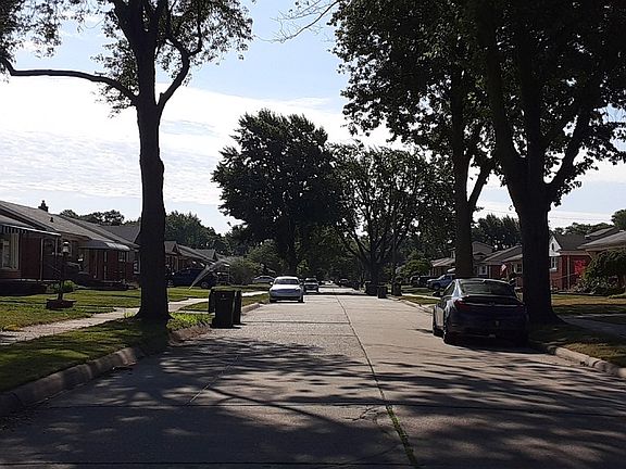 3rd image of 20720 Alger St