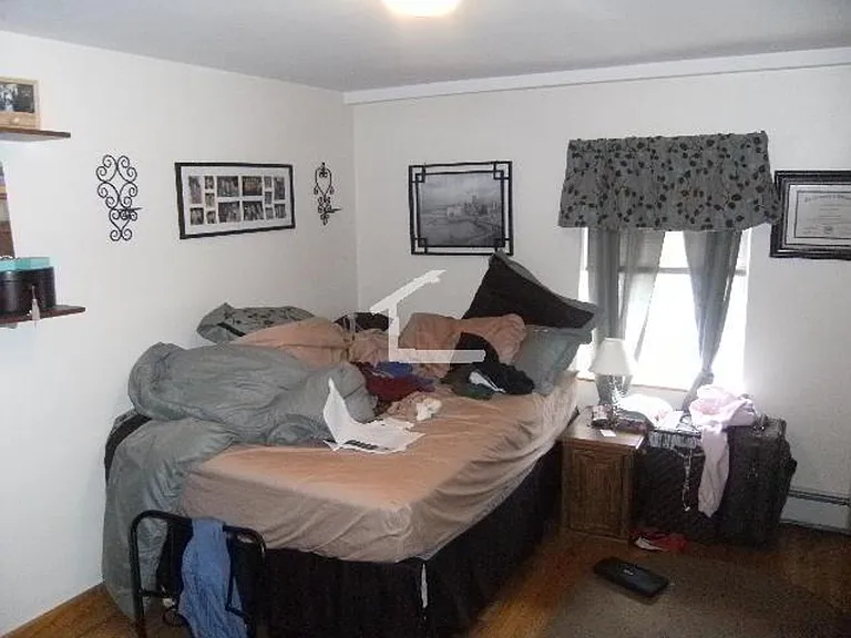 547 Washington St #2 — Photo 8
