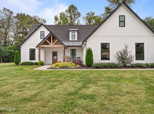 8011 Campbells Point Rd, Corryton, TN 37721