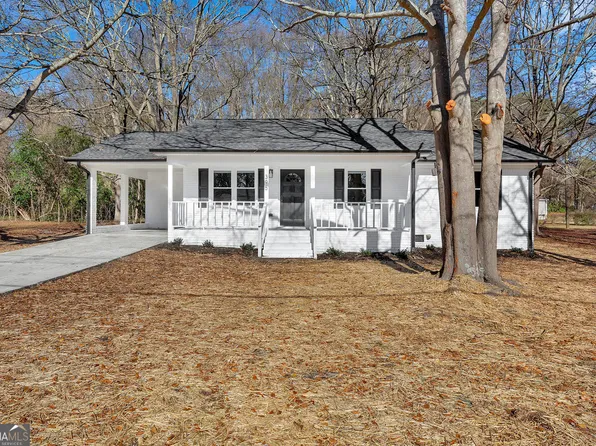 395 Savannah St, Hartwell, GA 30643