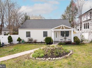 1944 Storm Dr, Falls Church, VA 22043