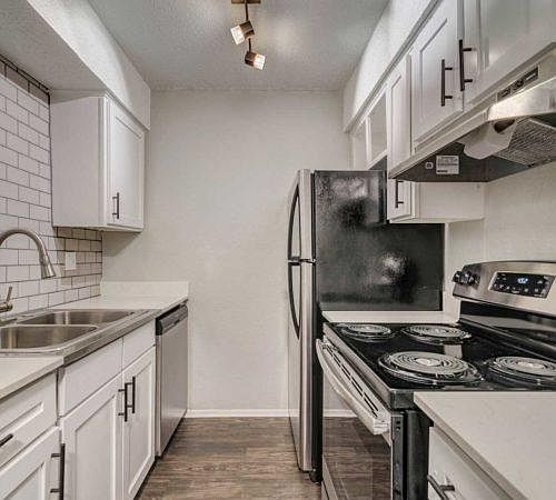 1st image of 1501 Kinney Ave APT 206