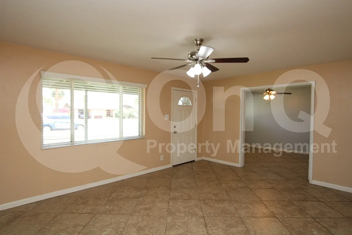 4 bed, 2.0 bath, 1758 sqft, $2,499 — Photo 4