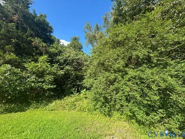 25913 Tidewater Trl, Dunnsville, VA 22454