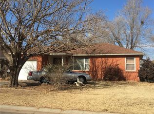 1129 Hickory St, Altus, OK 73521