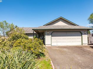 3955 N Clarey St, Eugene, OR 97402