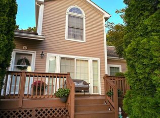 17 Pembrooke Ct, Putnam Valley, NY 10579