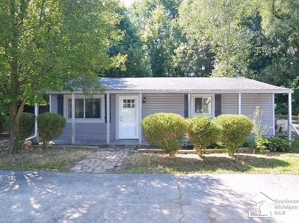 6911 Summerfield Rd, Temperance, MI 48182