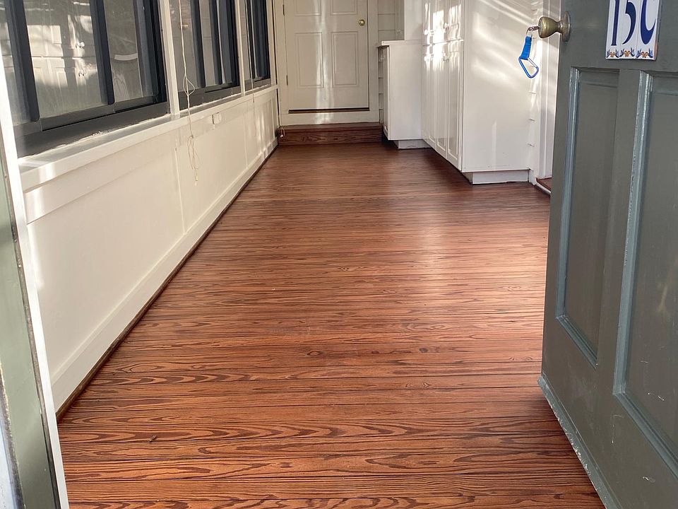 Sunroom entry to the apartment