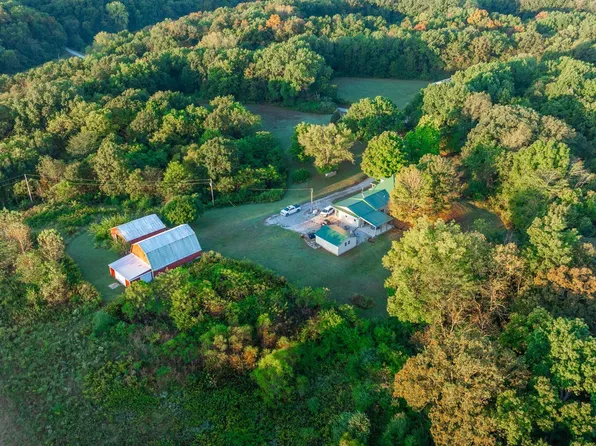 532 N 600 East Rd, Herrick, IL 62431