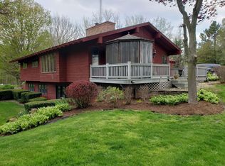 8368 S Scottdale Rd, Berrien Springs, MI 49103